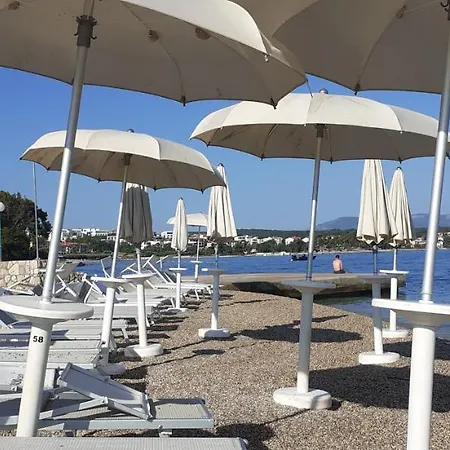 Apartman Paola *